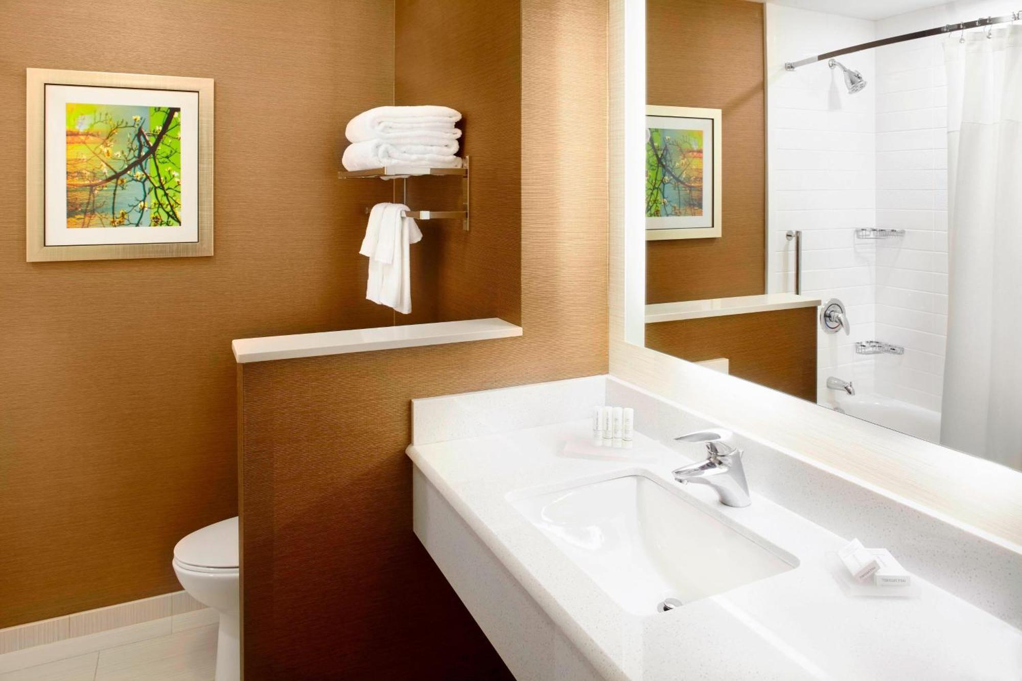 Fairfield By Marriott Inn & Suites Wheeling At The Highlands Triadelphia エクステリア 写真