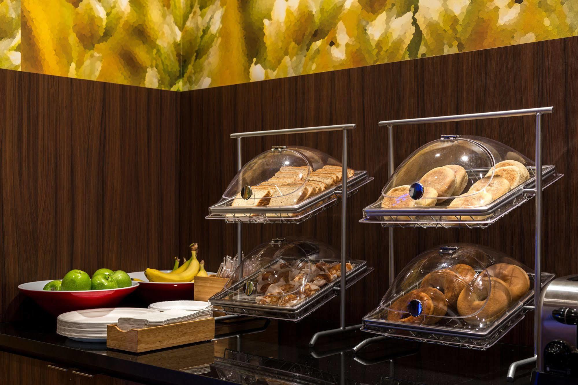 Fairfield By Marriott Inn & Suites Wheeling At The Highlands Triadelphia エクステリア 写真